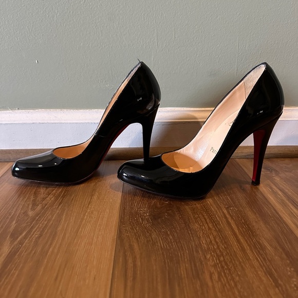Christian Louboutin black patent "Ron Ron" pumps. Size 37.5. - Picture 1 of 14